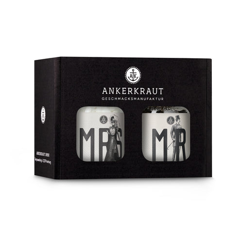 Geschenkbox zur Hochzeit mit Mr. und Mrs. Korkengläsern im schwarzen Ankerkrautkarton.